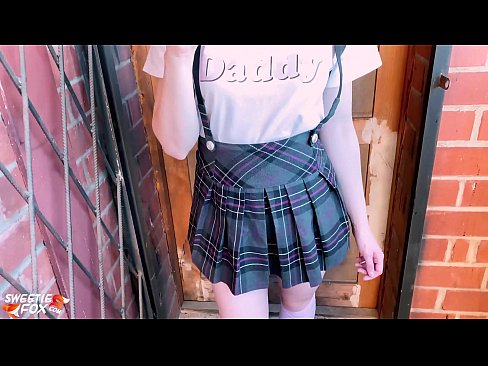 ❤️ Schoolmeisje zuigt haar lul diep en neukt in plaats van lessen Just porno at nl.pornsos-com.ru
